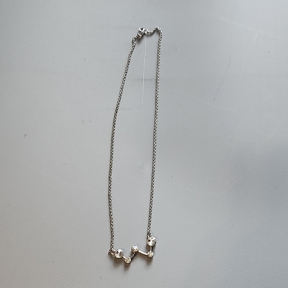 Elegant Silver Necklace with Crystal Accents